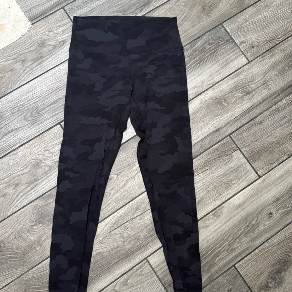 Lululemon Align 25”.